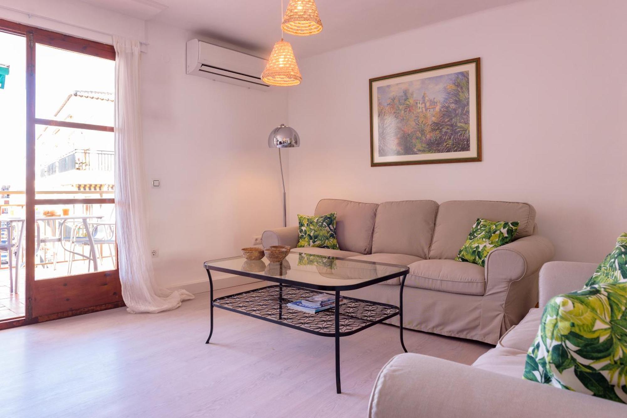 Port Perfection: Your Dream Apartment By The Beach Jávea Exterior photo