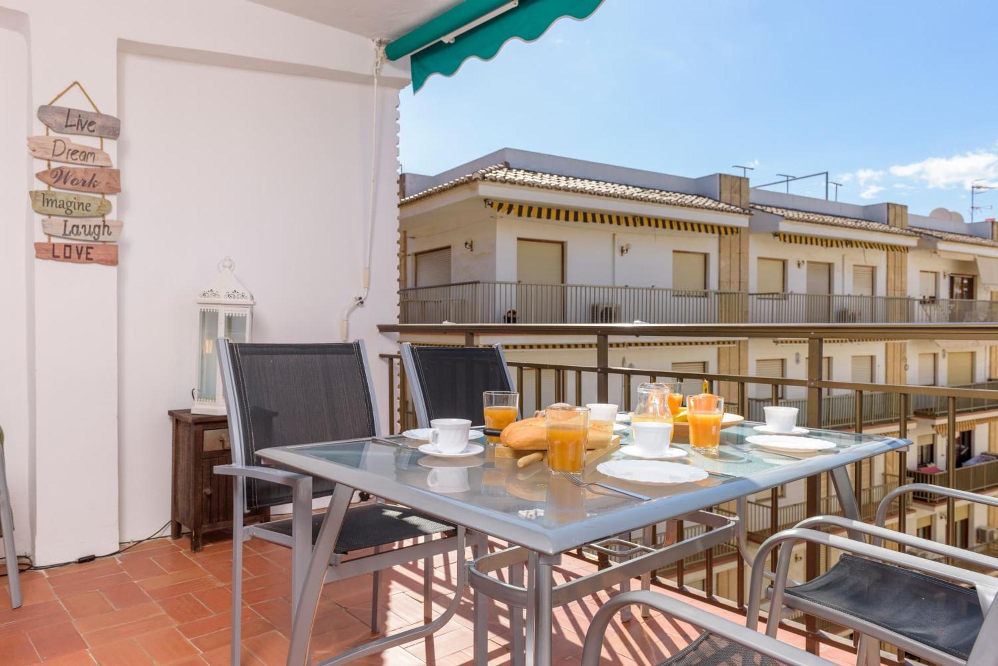 Port Perfection: Your Dream Apartment By The Beach Jávea Exterior photo