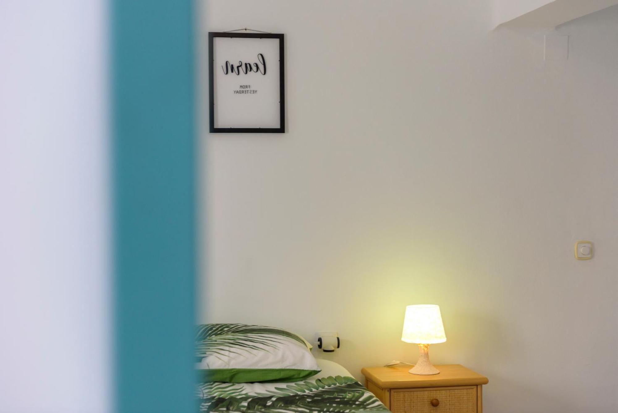 Port Perfection: Your Dream Apartment By The Beach Jávea Exterior photo
