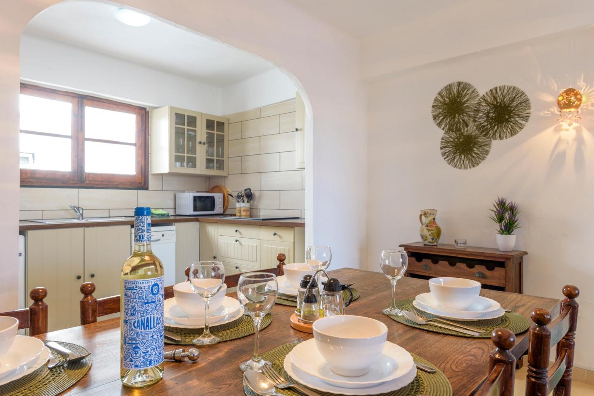 Port Perfection: Your Dream Apartment By The Beach Jávea Exterior photo